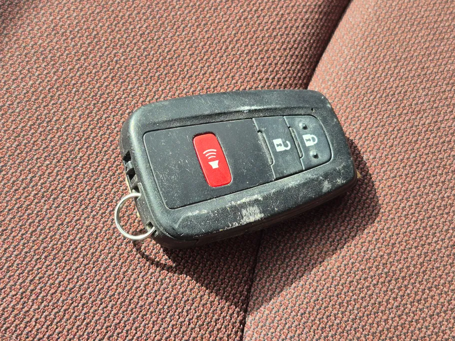 تويوتا كورولا كروس LE HEV 2024 