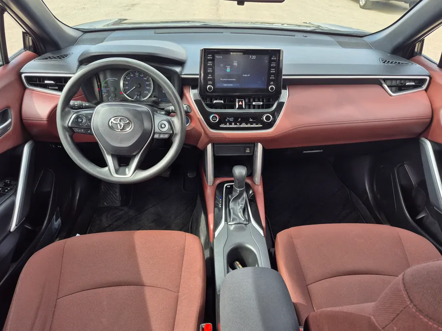 تويوتا كورولا كروس LE HEV 2024 