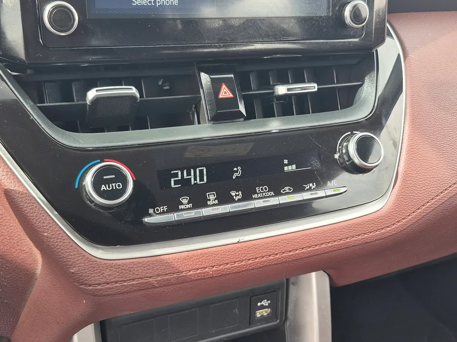 تويوتا كورولا كروس LE HEV 2024 