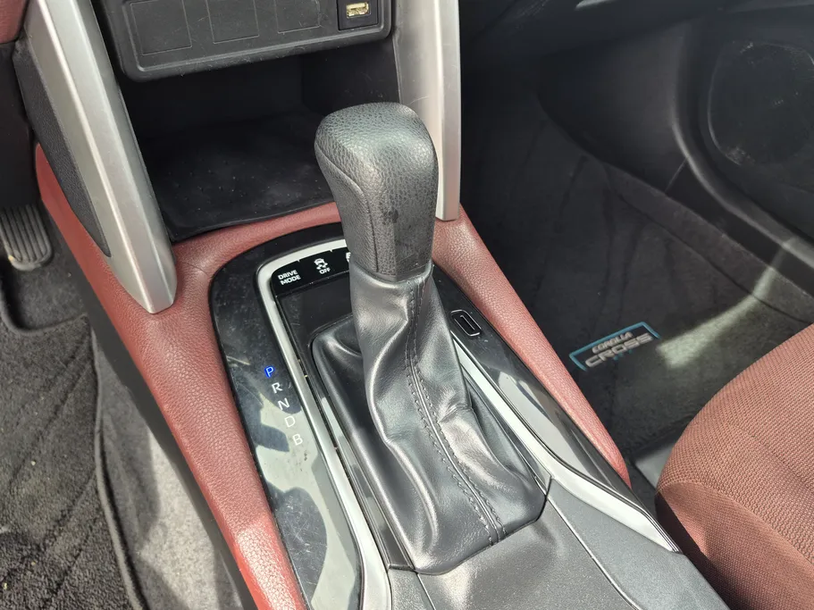 تويوتا كورولا كروس LE HEV 2024 