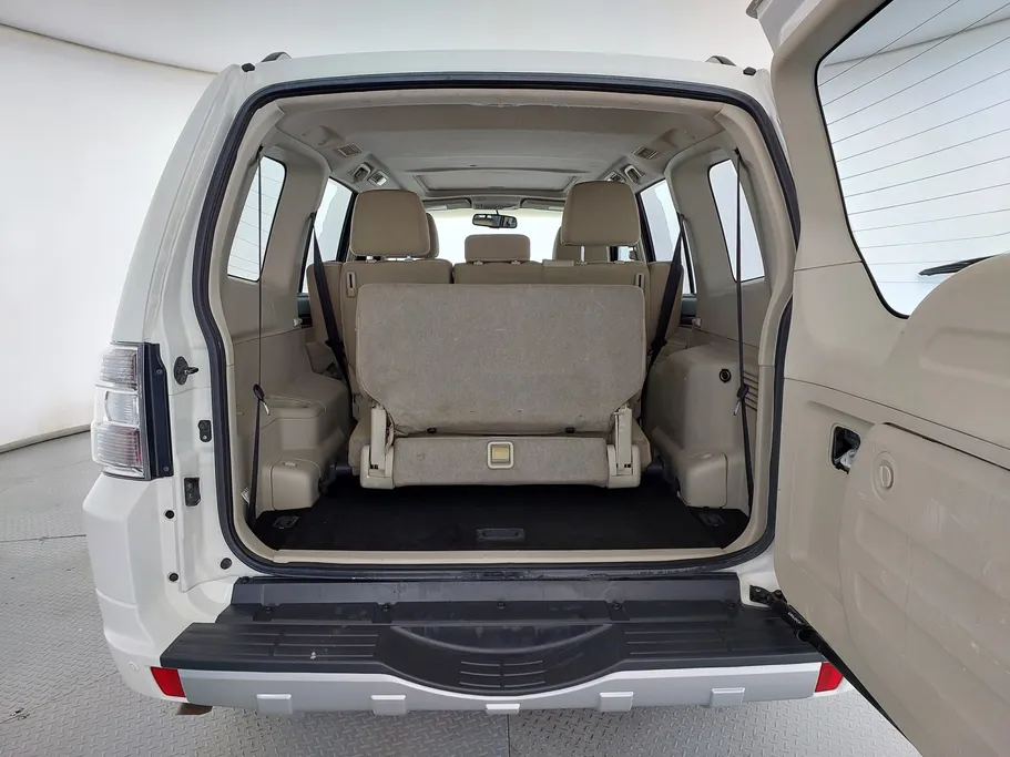 2018 Mitsubishi Pajero GLS 5Doors 