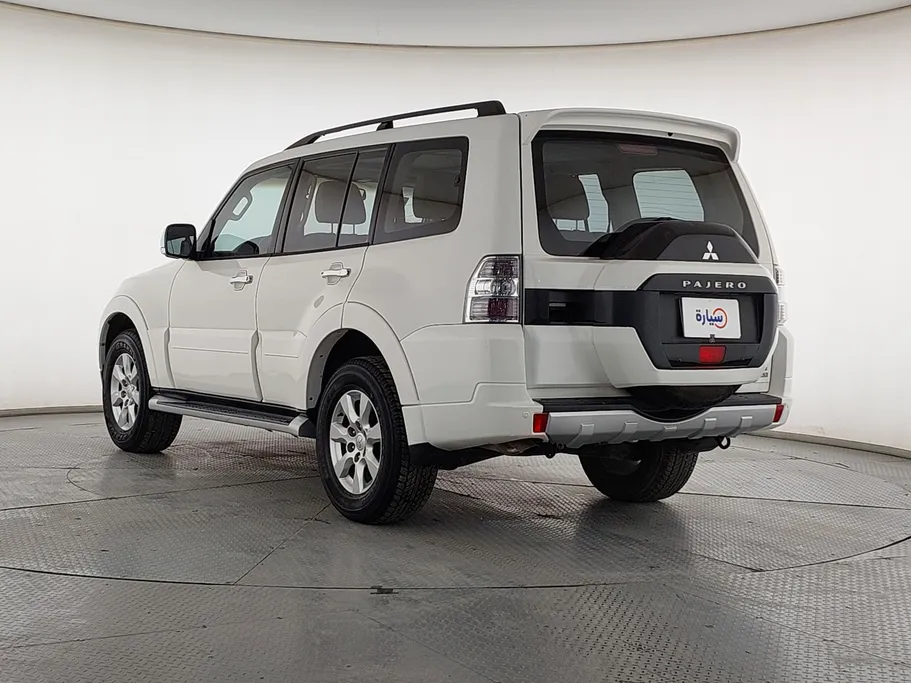 2018 Mitsubishi Pajero GLS 5Doors 