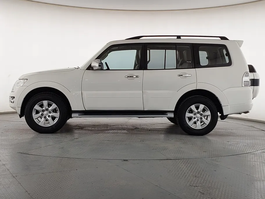 2018 Mitsubishi Pajero GLS 5Doors 