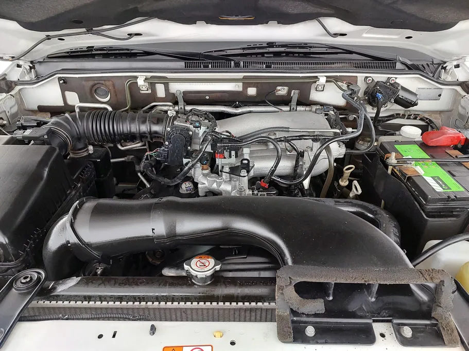 2018 Mitsubishi Pajero GLS 5Doors 