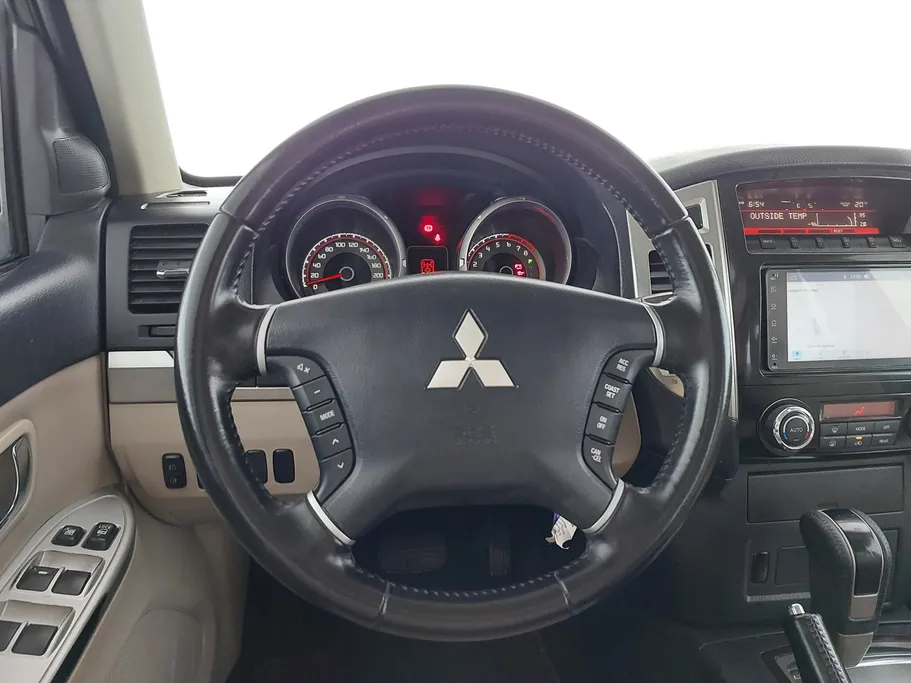 2018 Mitsubishi Pajero GLS 5Doors 