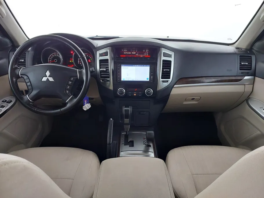 2018 Mitsubishi Pajero GLS 5Doors 