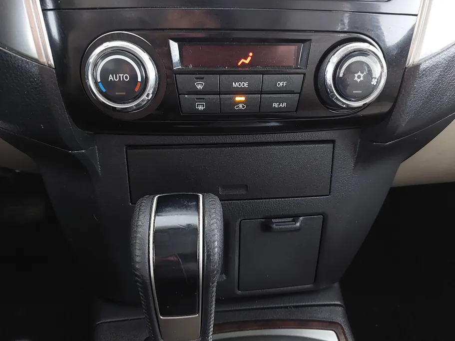 2018 Mitsubishi Pajero GLS 5Doors 