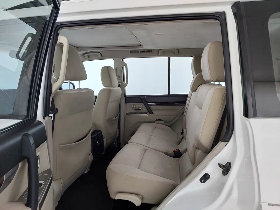 2018 Mitsubishi Pajero GLS 5Doors 