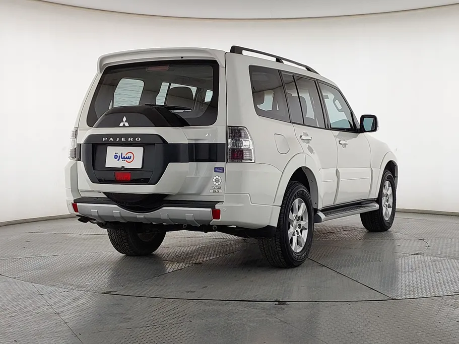 2018 Mitsubishi Pajero GLS 5Doors 