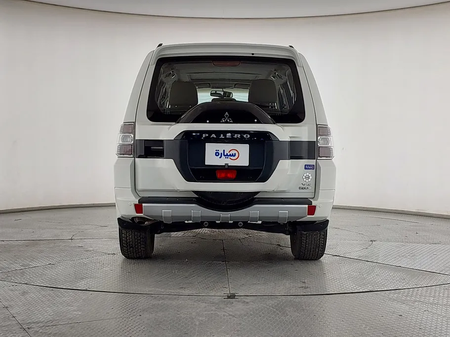 2018 Mitsubishi Pajero GLS 5Doors 