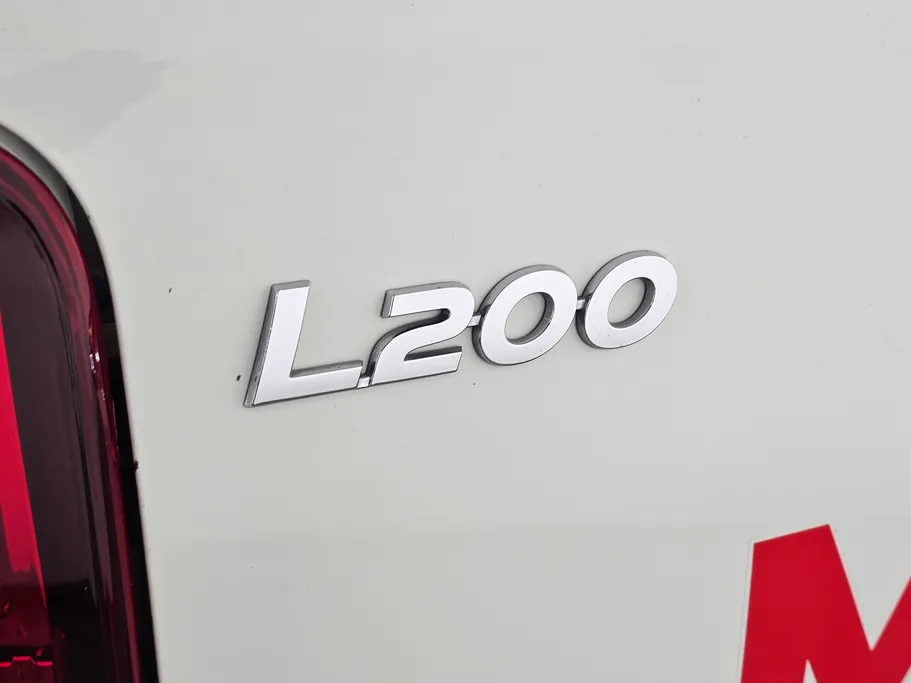 2023 Mitsubishi L200 DC 4x2 