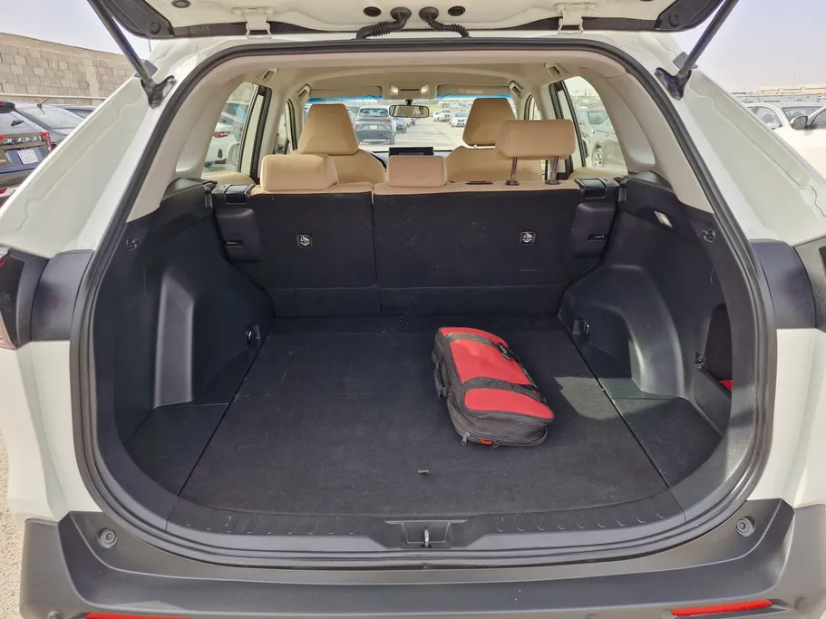 تويوتا راف فور LE 2022 