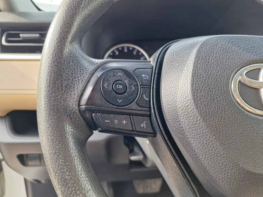 تويوتا راف فور LE 2022 