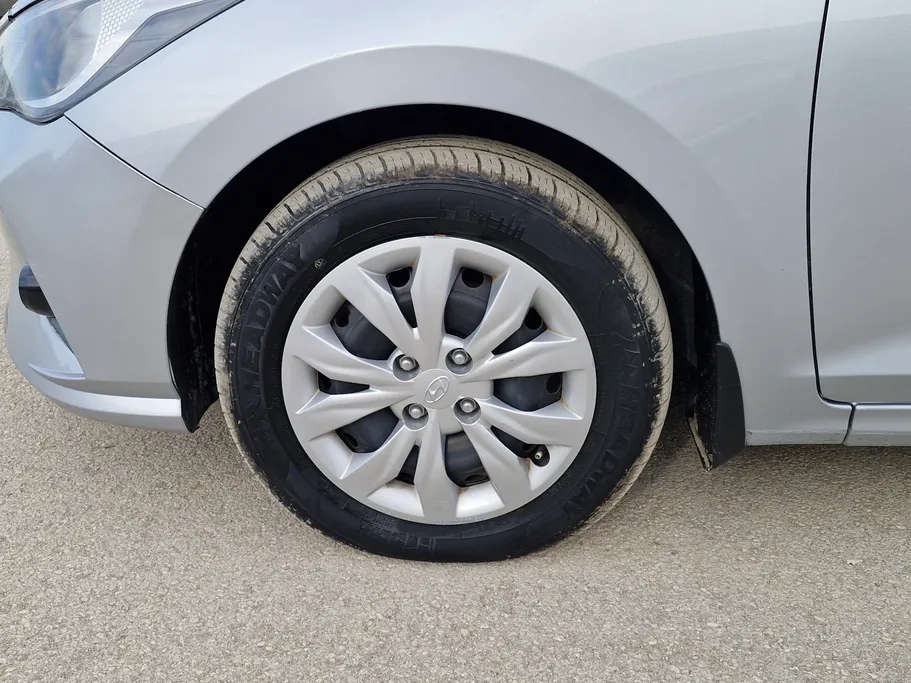 هيونداي اكسنت سمارت 2023 