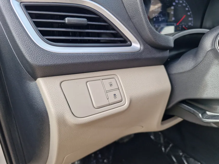 هيونداي اكسنت سمارت 2023 