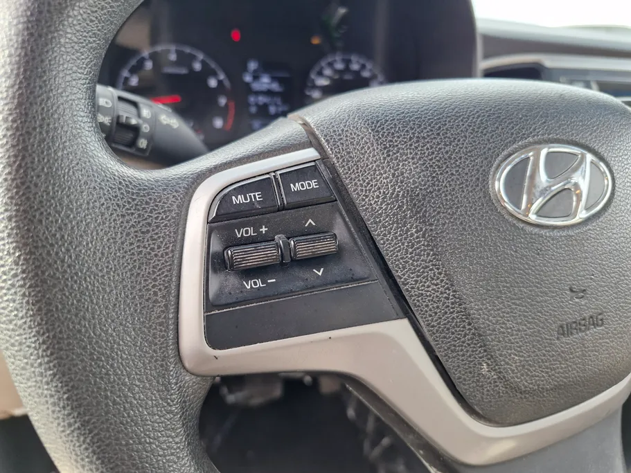 هيونداي اكسنت سمارت 2023 