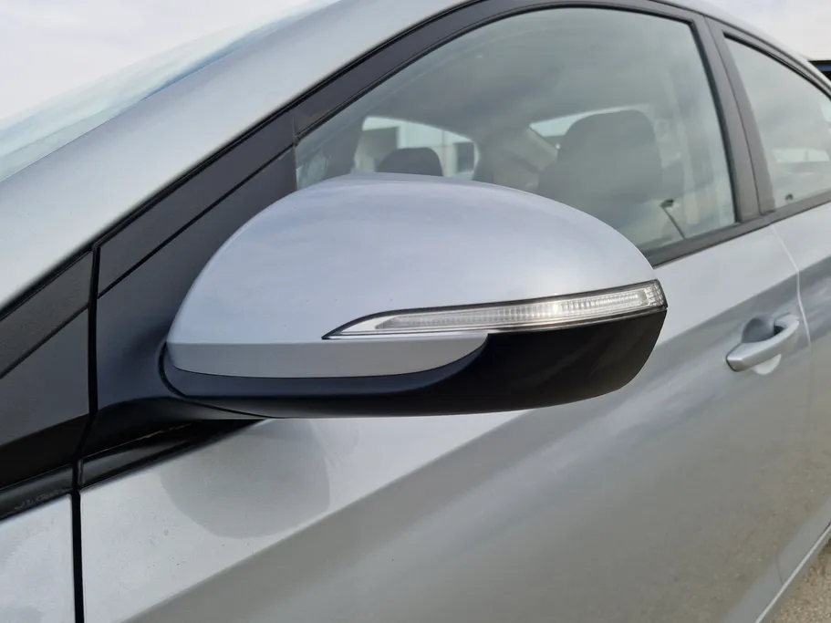 هيونداي اكسنت سمارت 2023 