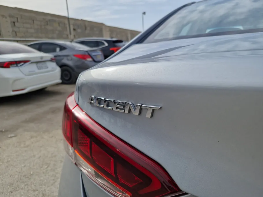 هيونداي اكسنت سمارت 2023 