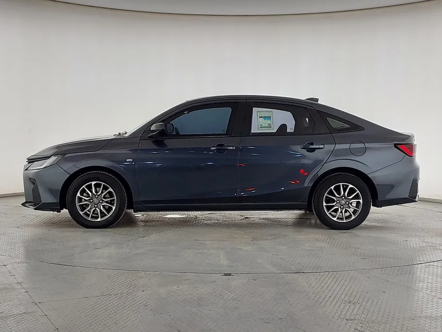 2023 Toyota Yaris  Y 