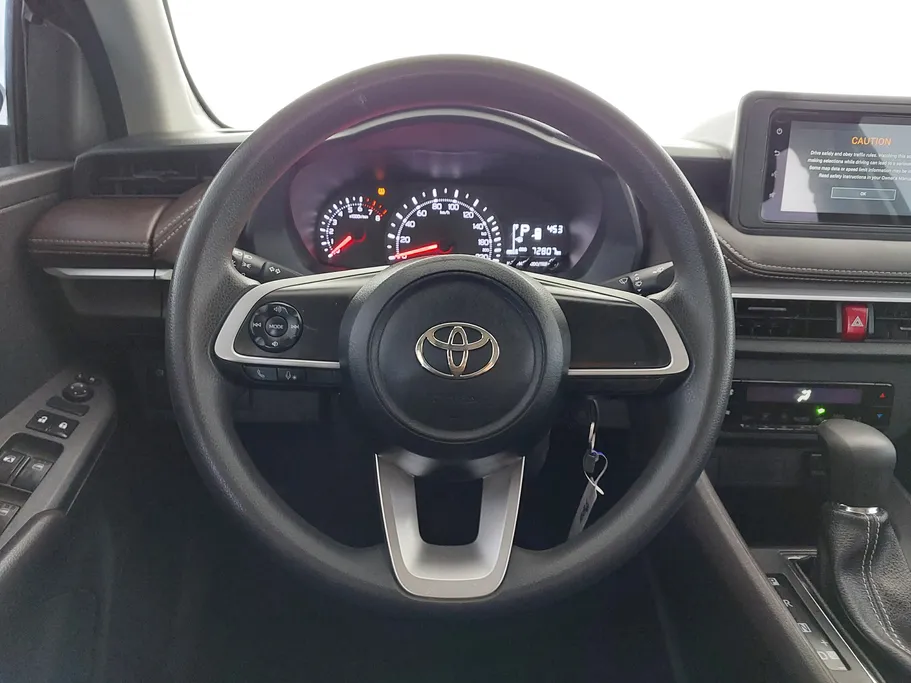 2023 Toyota Yaris  Y 