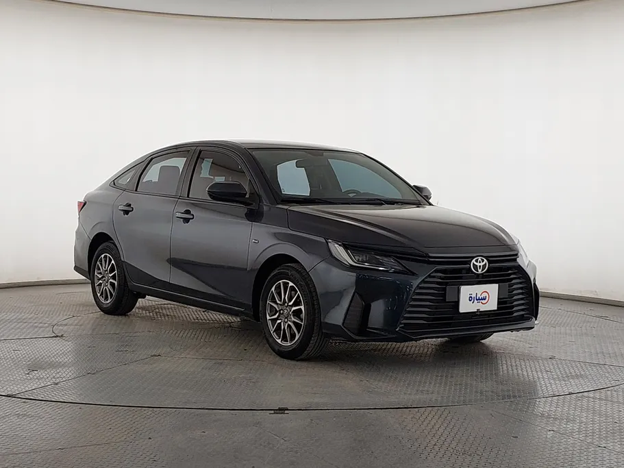 2023 Toyota Yaris  Y 