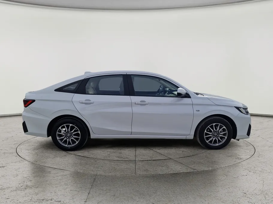 تويوتا يارس Y 2023 