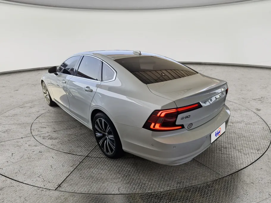 2024 Volvo S90  