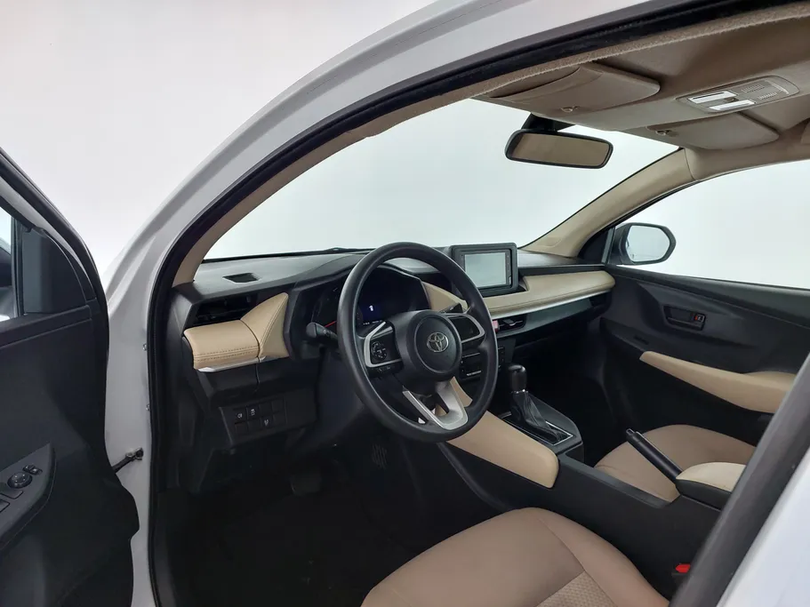 2024 Toyota Yaris  Y 