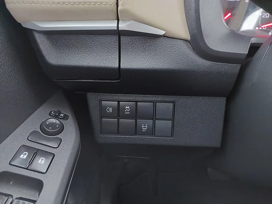 2024 Toyota Yaris  Y 