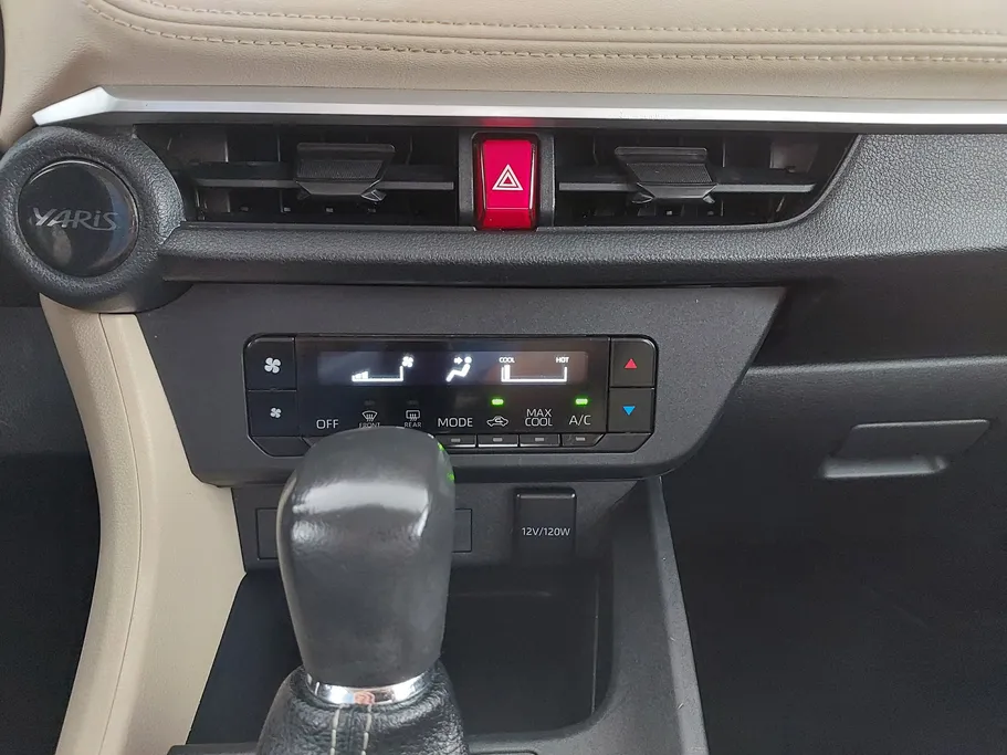 2024 Toyota Yaris  Y 