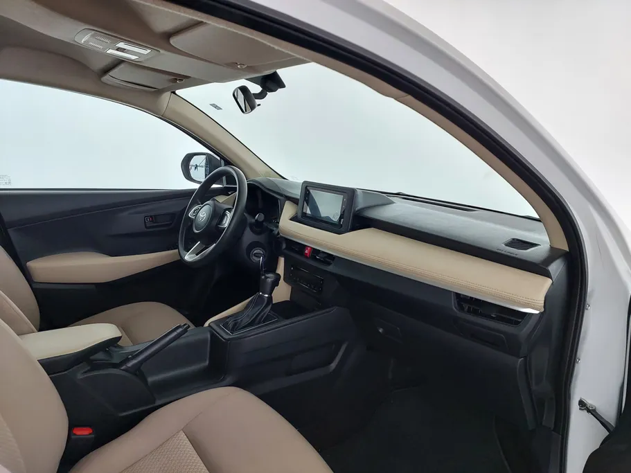 2024 Toyota Yaris  Y 