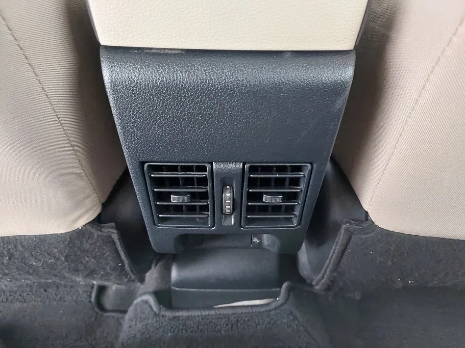 2024 Toyota Yaris  Y 