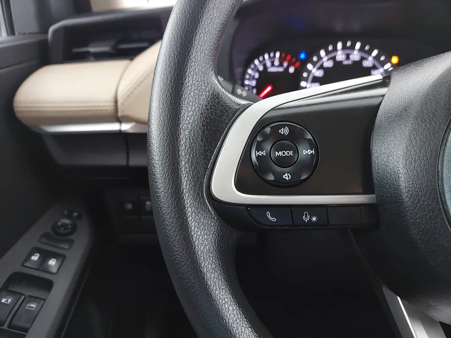 2024 Toyota Yaris  Y 