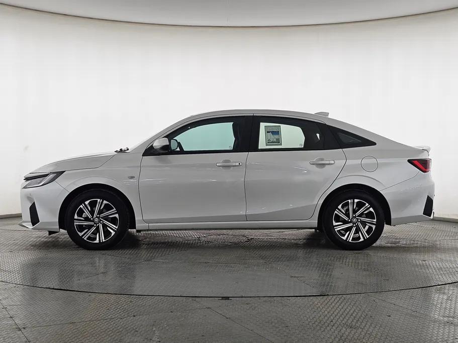 تويوتا يارس Y Plus 2024 