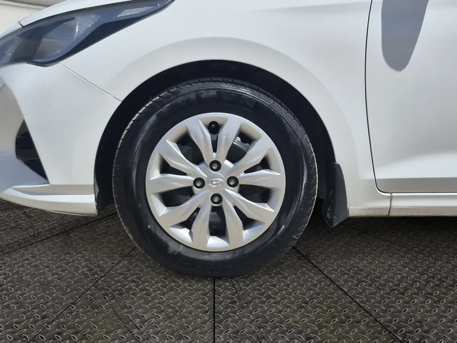 هيونداي اكسنت سمارت 2023 