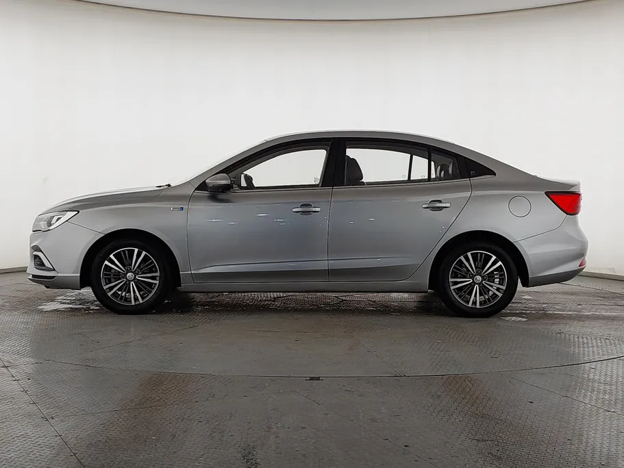 ام جي 5 LUX 2023 