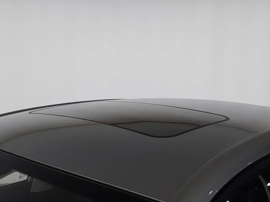 ام جي 5 LUX 2023 