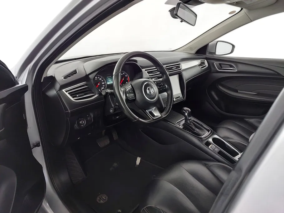 ام جي 5 LUX 2023 