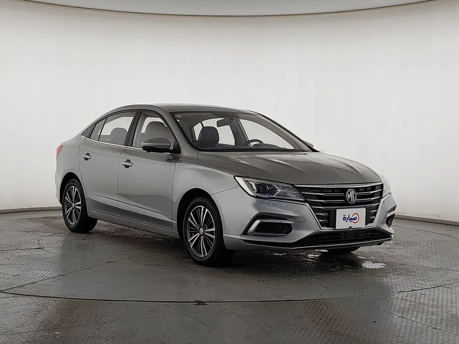 ام جي 5 LUX 2023 