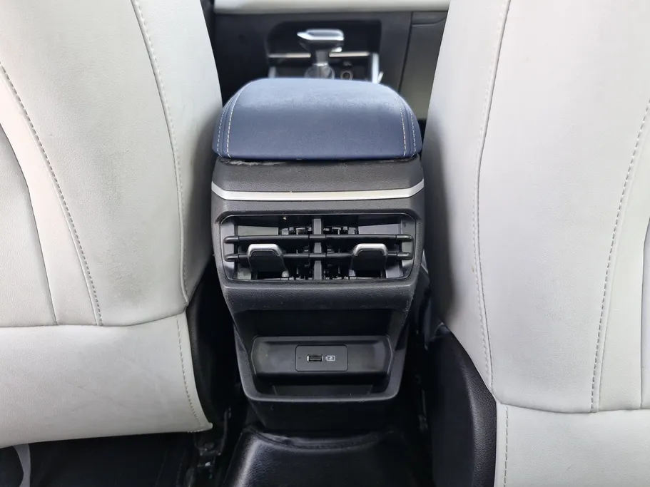 2024 جيلي Emgrand GF 