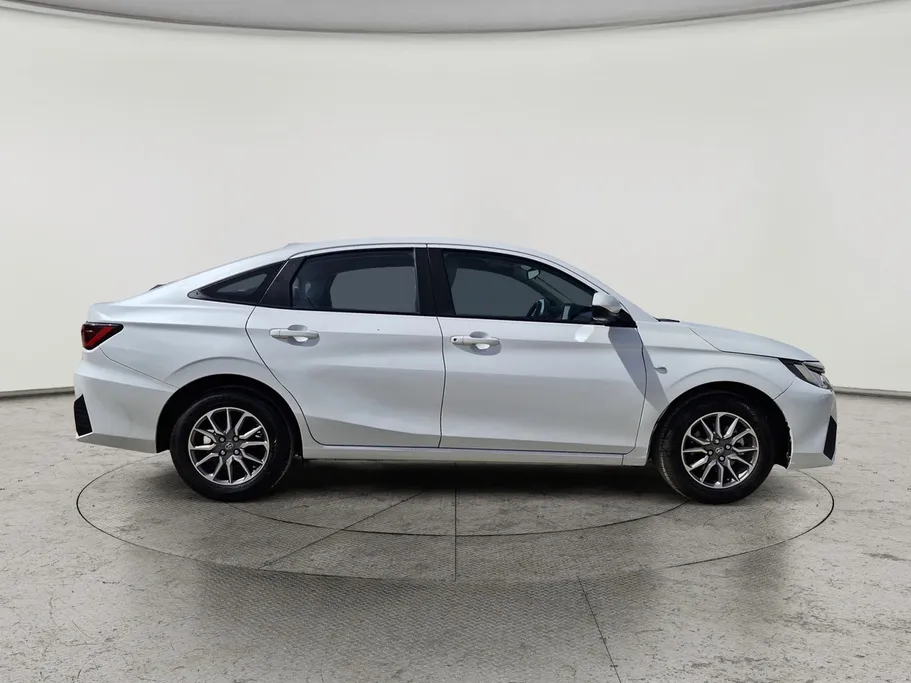 تويوتا يارس Y 2023 