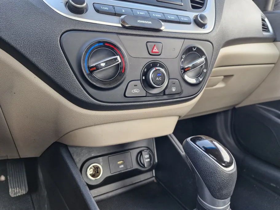 2023 Hyundai Accent Smart 