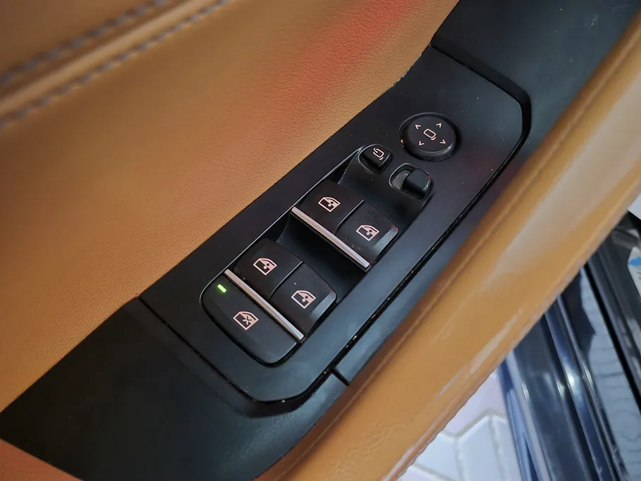 2023 BMW X Series 6 xDrive 40i 