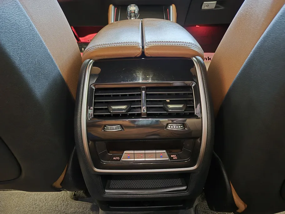 2023 BMW X Series 6 xDrive 40i 