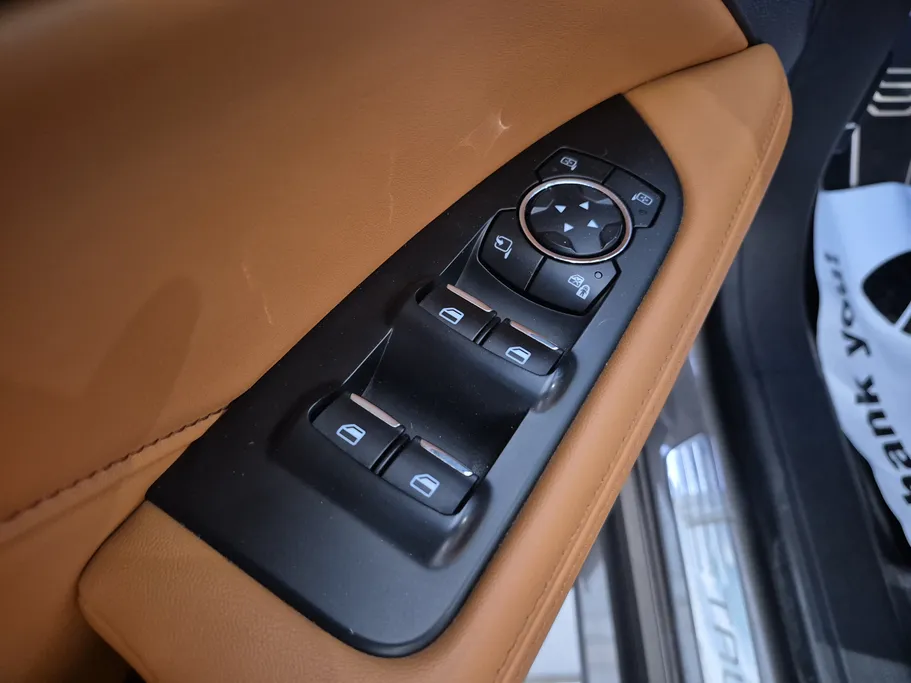 فورد تورس تيتانيوم 2022 