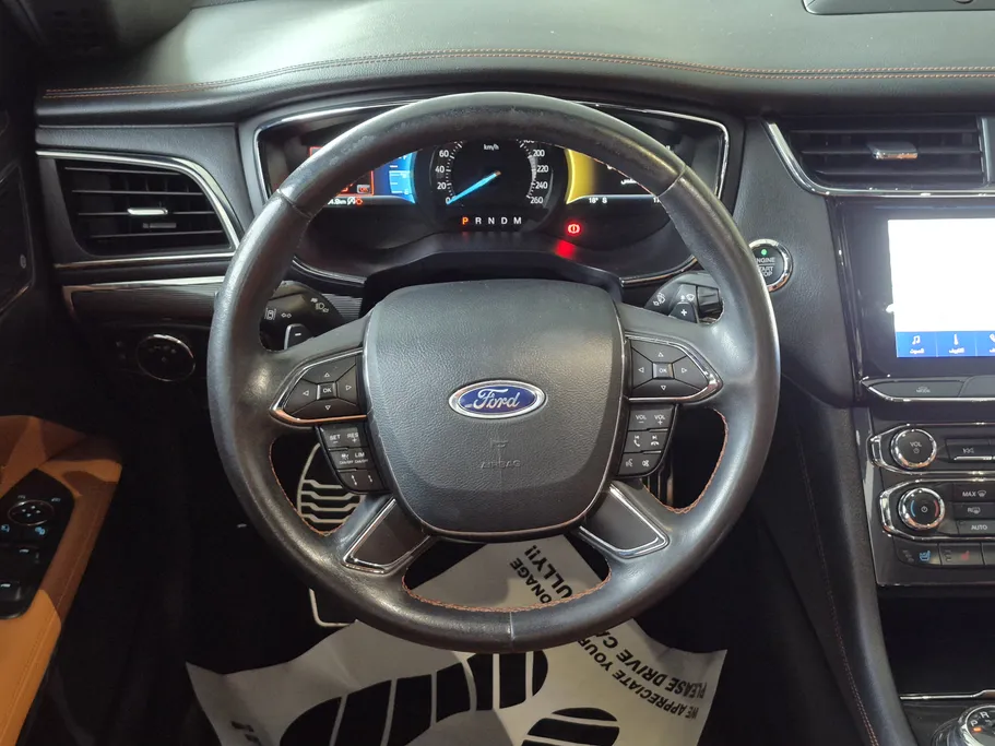 فورد تورس تيتانيوم 2022 