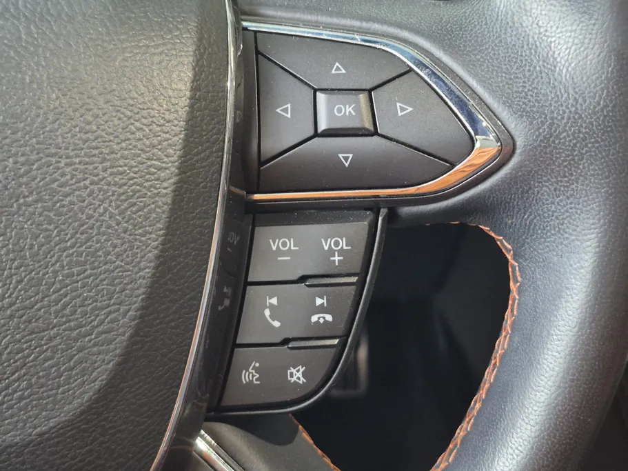 فورد تورس تيتانيوم 2022 