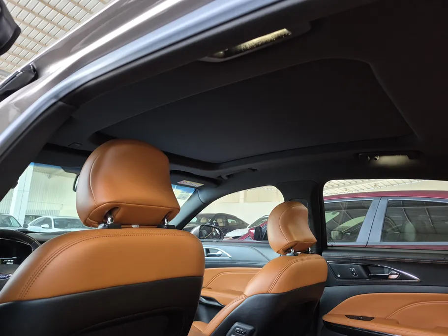 فورد تورس تيتانيوم 2022 