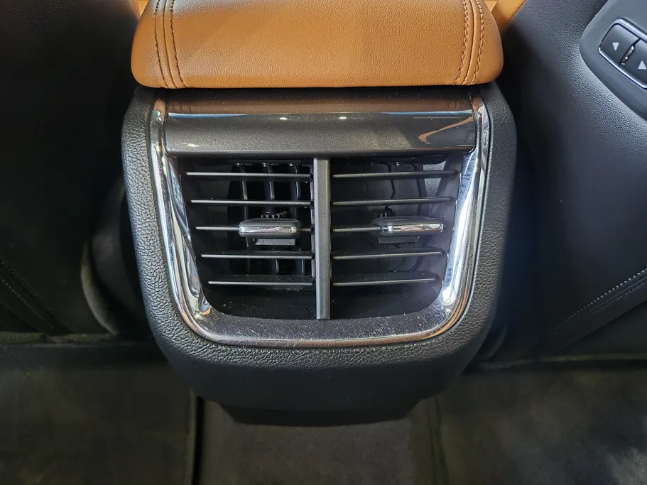 فورد تورس تيتانيوم 2022 