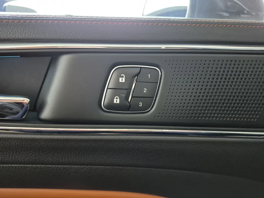 فورد تورس تيتانيوم 2022 